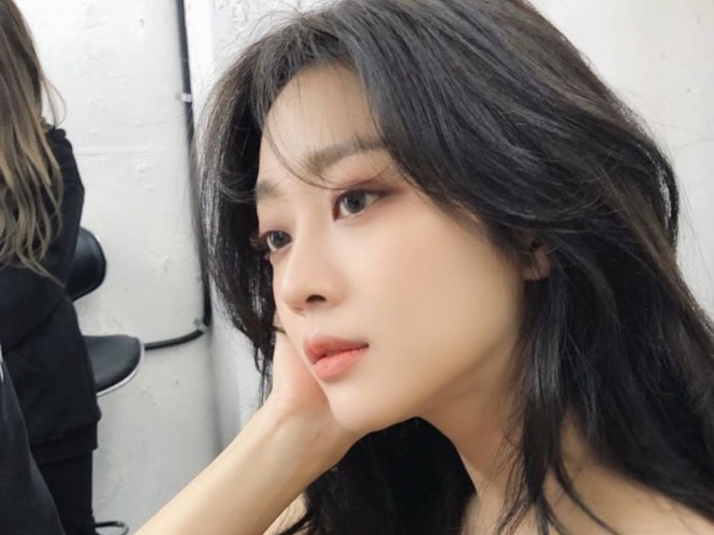 8 Potret Jo Bo Ah, Aktris Cantik yang Dapat Kado Manis dari Ahn Bo Hyun 8 Potret Jo Bo Ah, Aktris Cantik yang Dapat Kado Manis dari Ahn Bo Hyun