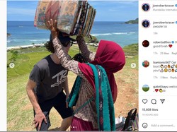 Intermezzo, Pembalap Moto2 Nyambi Jadi Penjual Kain Sasak