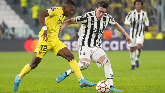 Juventus menanggung malu di kandang sendiri. Bianconeri kalah 0-3 dari Villarreal dan tersingkir di babak 16 besar Liga Champions, Kamis, 17/3/2022, dini hari WIB.