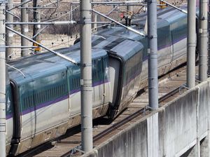 Laju Kereta Cepat Ini Tergelincir dan Terhenti Gegara Gempa di Jepang