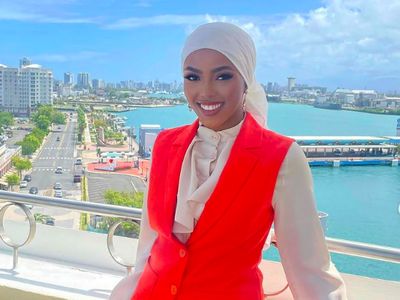 7 Potret Khadija Omar di Miss World 2021, Kontestan Pertama yang Berhijab