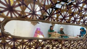 Melihat Aktivitas Desa Anyaman Bambu Gintangan Banyuwangi
