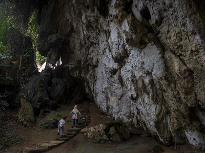 Melihat Kawasan Wisata Prasejarah Leang-Leang Maros