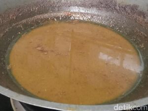 Emak Bandung Bikin Minyak Goreng dari Kulit Ayam, Modalnya Berapa? Emak Bandung Bikin Minyak Goreng dari Kulit Ayam, Modalnya Berapa?