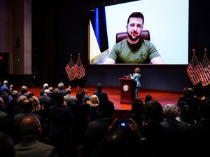 Momen Emosional Saat Zelenskiy Memohon Bantuan Pada Kongres AS