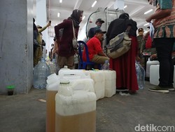 Jerit Penjual Gorengan: Sekarang Stok Minyak Goreng Banyak, Tapi Mahal!
