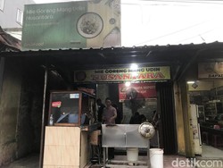 Migor Banyak Tapi Mahal Bikin Pedagang Mie-Gorengan Sukabumi Gigit Jari