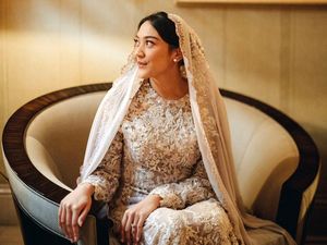 Foto: Penampilan Putri Tanjung di Pengajian Jelang Menikah, Cantik dengan Abaya