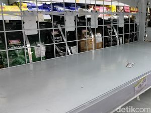 Stok Minyak Goreng di Minimarket Bojonegoro Masih Kosong