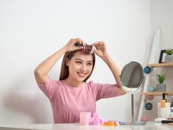 Jadi Tren Kecantikan, Wanita Korea Sengaja Pakai Rol Rambut Saat Jalan-jalan