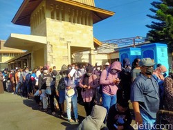 Penukaran Tiket MotoGP Mandalika Dibuka, Antrean Mengular!