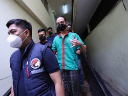 Sederet Bukti Vokalis Sisitipsi di Kasus Narkoba: Biji Ganja hingga Dumolid