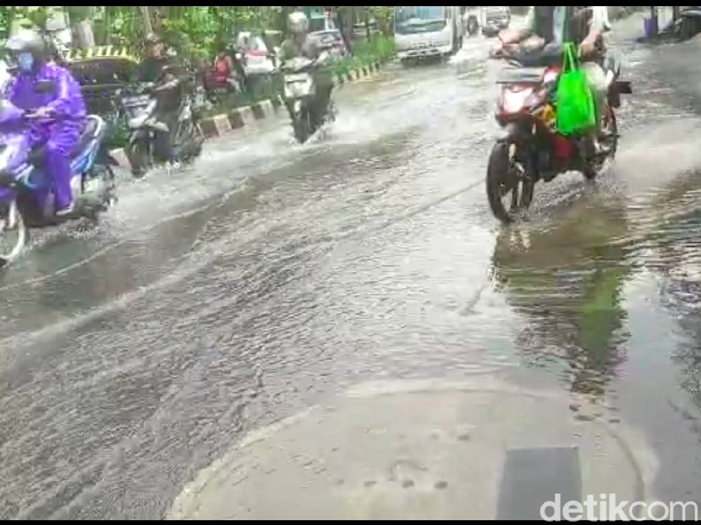 Kenapa Sumur Resapan Jl Karang Tengah Jaksel Tergenang? Ini Kata Kontraktor Kenapa Sumur Resapan Jl Karang Tengah Jaksel Tergenang? Ini Kata Kontraktor