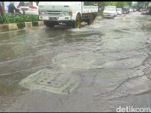 Lurah: Sumur Resapan Jl Karang Tengah Tak Maksimal karena Tanah Rawa
