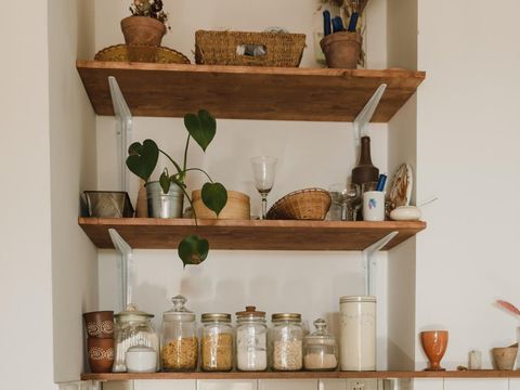 Ilustrasi peralatan di dapur