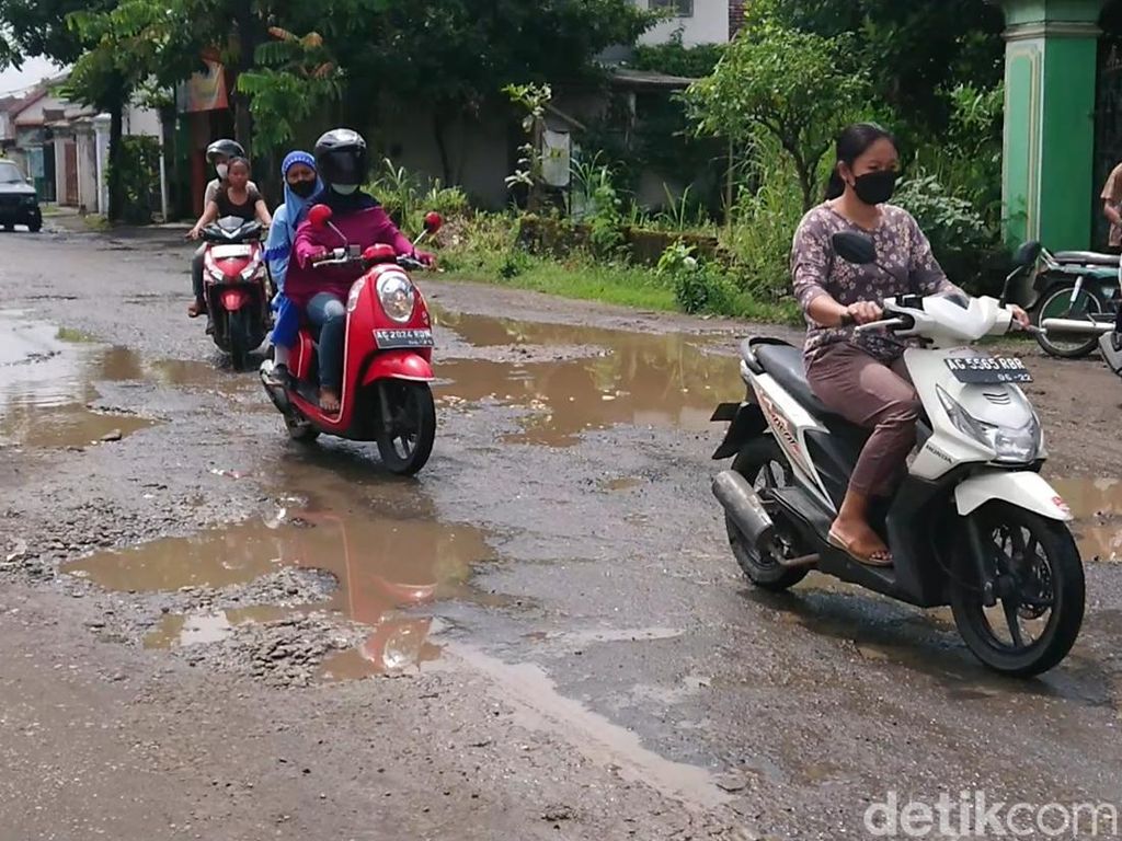 30 Persen Jalan Kabupaten Tulungagung Rusak