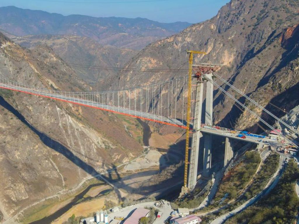 Segera Dibuka, Jembatan Gantung di Yunnan, China Ini Akan Pecahkan Rekor!