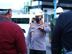 Kapolri Cek Pabrik Minyak Goreng di Bali, Pastikan Stok Cukup-Harga Sesuai HET