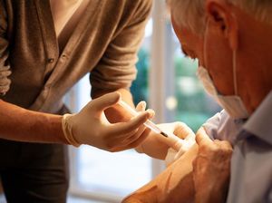 Kasus COVID di Australia Melonjak Lagi, Warga Diminta Jalani Vaksinasi Booster