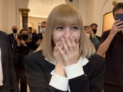 Priyanka Chopra dan Lisa BLACKPINK Digaet Proyek yang Sama di Roma