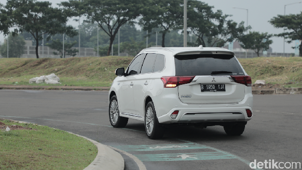Mitsubishi Outlander PHEV