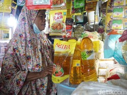 Minyak Goreng Kemasan Mahal, Masyarakat Dikhawatirkan Rebutan yang Curah