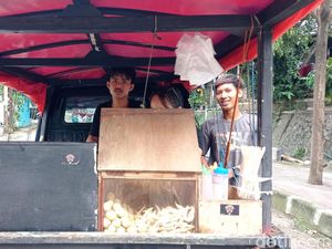 Minyak Goreng Mahal, Pedagang Tahu Bulat-Jamur Krispi Menjerit