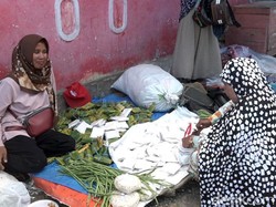 Pengrajin Tahu-Tempe di Pasar Induk Polman Keluhkan Harga Kedelai Naik Lagi