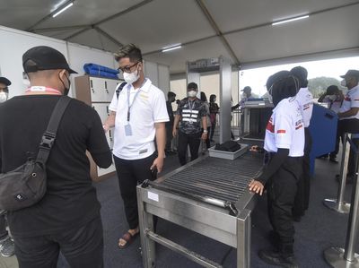 Penonton Mulai Berdatangan ke Sirkuit Mandalika Jelang Balapan MotoGP