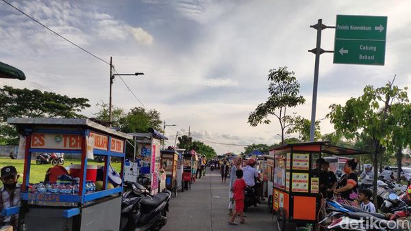 Seru! Pusat Jajanan Sore Murah Meriah di PSB Kelapa Gading