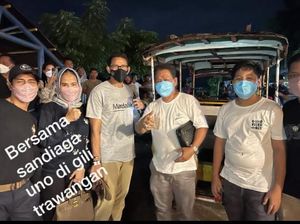 Menginap di Gili Trawangan, Sandiaga Uno Diserbu Warga Menginap di Gili Trawangan, Sandiaga Uno Diserbu Warga