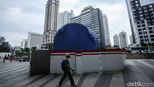 Penasaran Gak Nih dengan Tugu Sepeda di Sudirman yang Ditutup Rapat