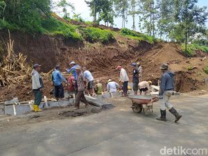 Hebat! Mantan Kades Di Magelang Bagi-bagi Tanah untuk Warga Terdampak Tol