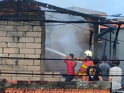 15 Rumah di Gambir Jakpus Terbakar, Diduga Akibat Korsleting Listrik