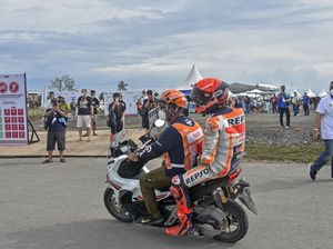 Marc Marquez Dibonceng, Motornya Diangkut