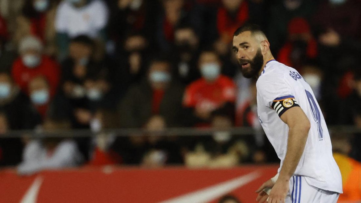 Karim Benzema absen di El Clasico karena cedera betis (REUTERS/JUAN MEDINA)