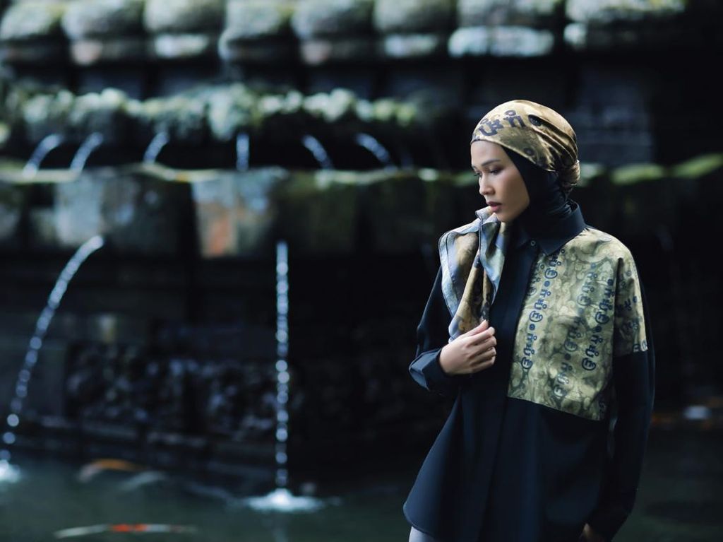Kolaborasi Unik Desainer Busana Muslim dan Arkeolog, Angkat Wanita Abad Kuno