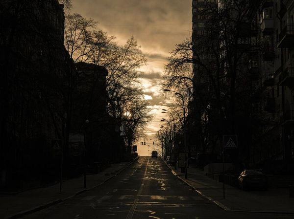 Kiev Berlakukan Jam Malam, Warga Keluyuran Dianggap Mata-mata Musuh