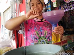 Migor Curah Langka di Kota Blitar, Pedagang Jual yang Kemasan Secara Eceran