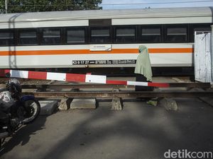 Perlintasan Sebidang di Kemayoran Resmi Tutup Usai JPO Dibangun