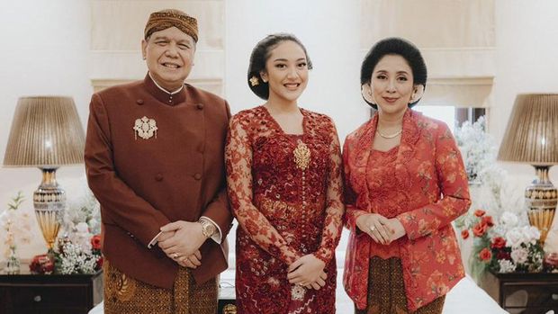 Prosesi adat Jawa jelang pernikahan anak Chairman CT Corp Chairul Tanjung, Putri Tanjung di Jakarta, Sabtu (19/3). Morden.co/Samuel Rustandi