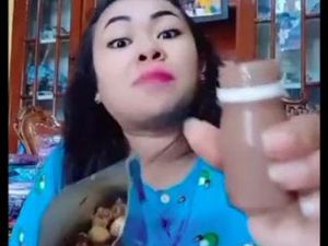 Momen Heboh Tante Lala Saat Review Makanan dan Jualan Jajanan Pasar Momen Heboh Tante Lala Saat Review Makanan dan Jualan Jajanan Pasar