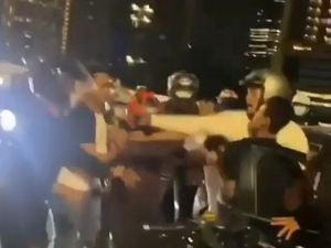 Polisi: Dua Tersangka Pengeroyok Pemobil di JLNT Casablanca Masih Pelajar Polisi: Dua Tersangka Pengeroyok Pemobil di JLNT Casablanca Masih Pelajar