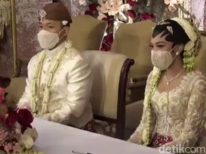 Hadiri Akad Nikah Putri Tanjung, Ibunda Sandiaga Uno Terharu Hadiri Akad Nikah Putri Tanjung, Ibunda Sandiaga Uno Terharu
