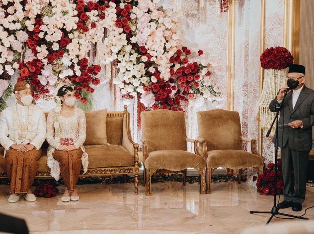 Cerita di Balik Dekorasi Indah Pernikahan Putri Tanjung dan Guinandra
