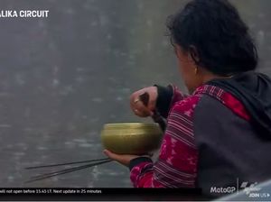 Aksi Pawang Hujan di MotoGP Mandalika dari Hari ke Hari