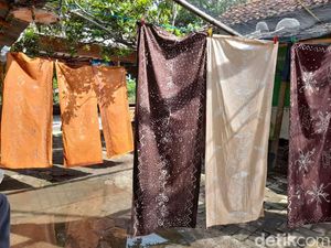 Batik Mangrove Brebes Spesial dengan Pewarna Alami Batik Mangrove Brebes Spesial dengan Pewarna Alami