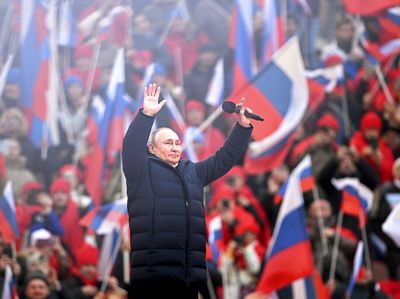 Ekspresi Vladimir Putin Saat Rayakan 8 Tahun Rusia Merebut Krimea
