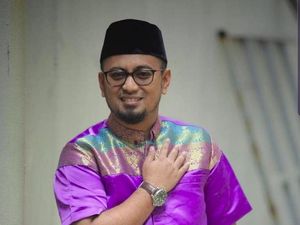 Presenter Hafiz Salim Kesetrum karena Sambaran Petir Presenter Hafiz Salim Kesetrum karena Sambaran Petir