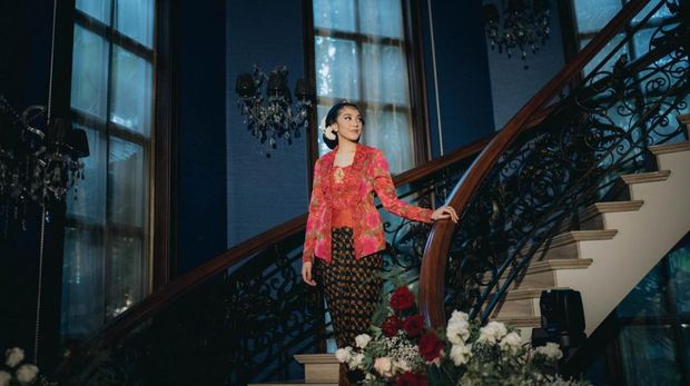 Malam midodareni jelang pernikahan Putri Tanjung & Guinandra